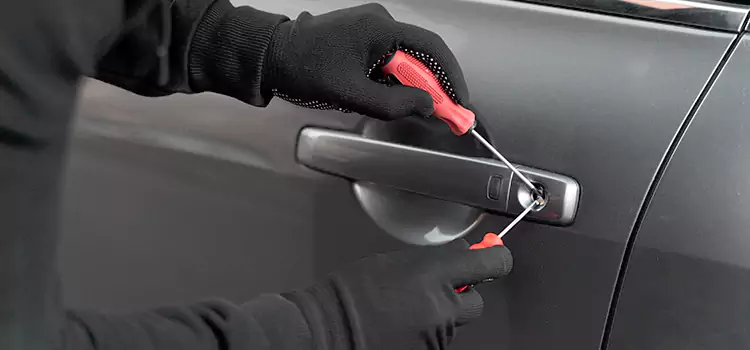 Locked Out of Car Help Waltham